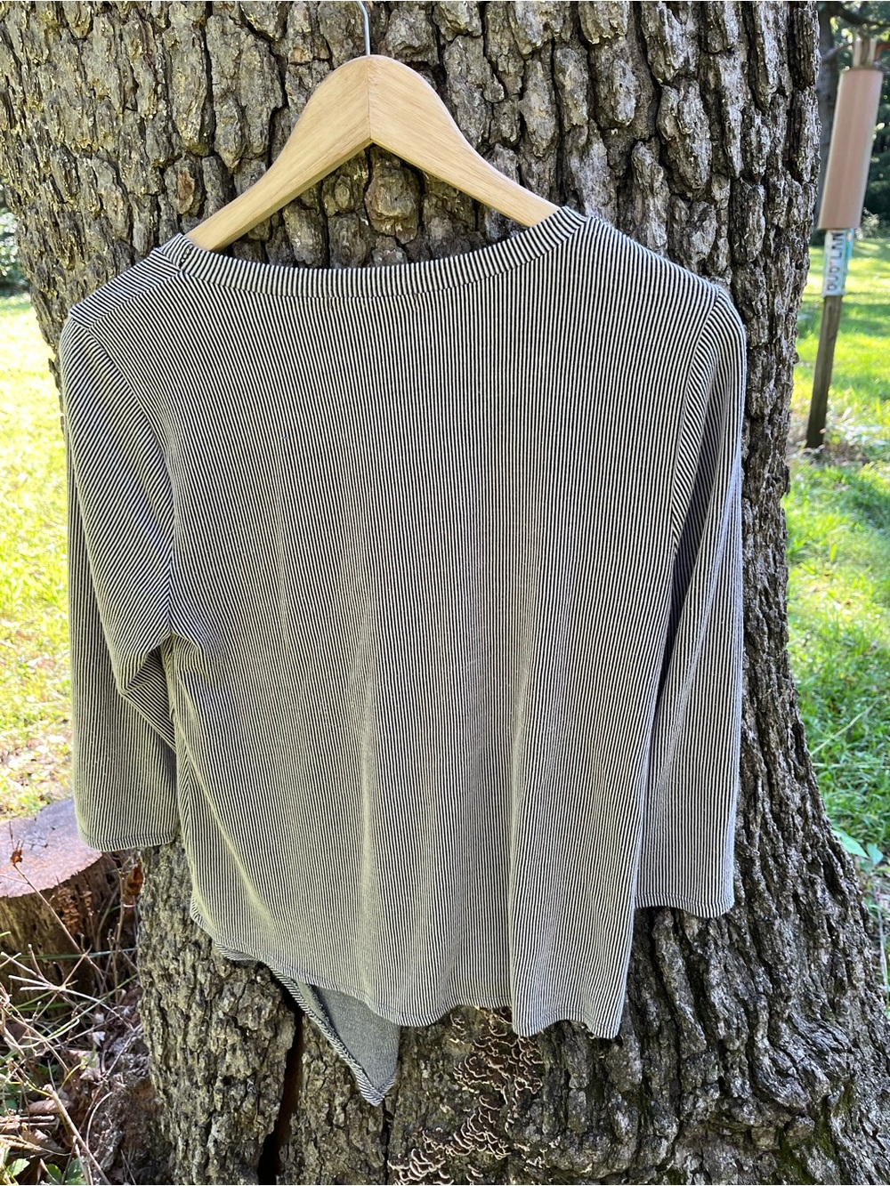 ⭐️Green Envelope Ribbed Top in size M - Picture 5 of 5